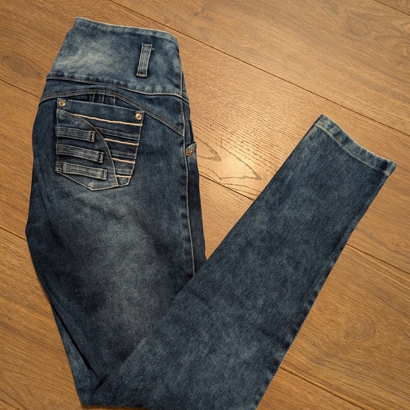 FRANKA | Butt Enhancing Columbian Blue Denim Jeans, Stretchy, High Waist, Size 7 - Picture 6 of 8